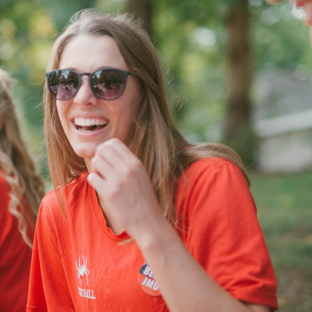 Meet your Posher, Laura